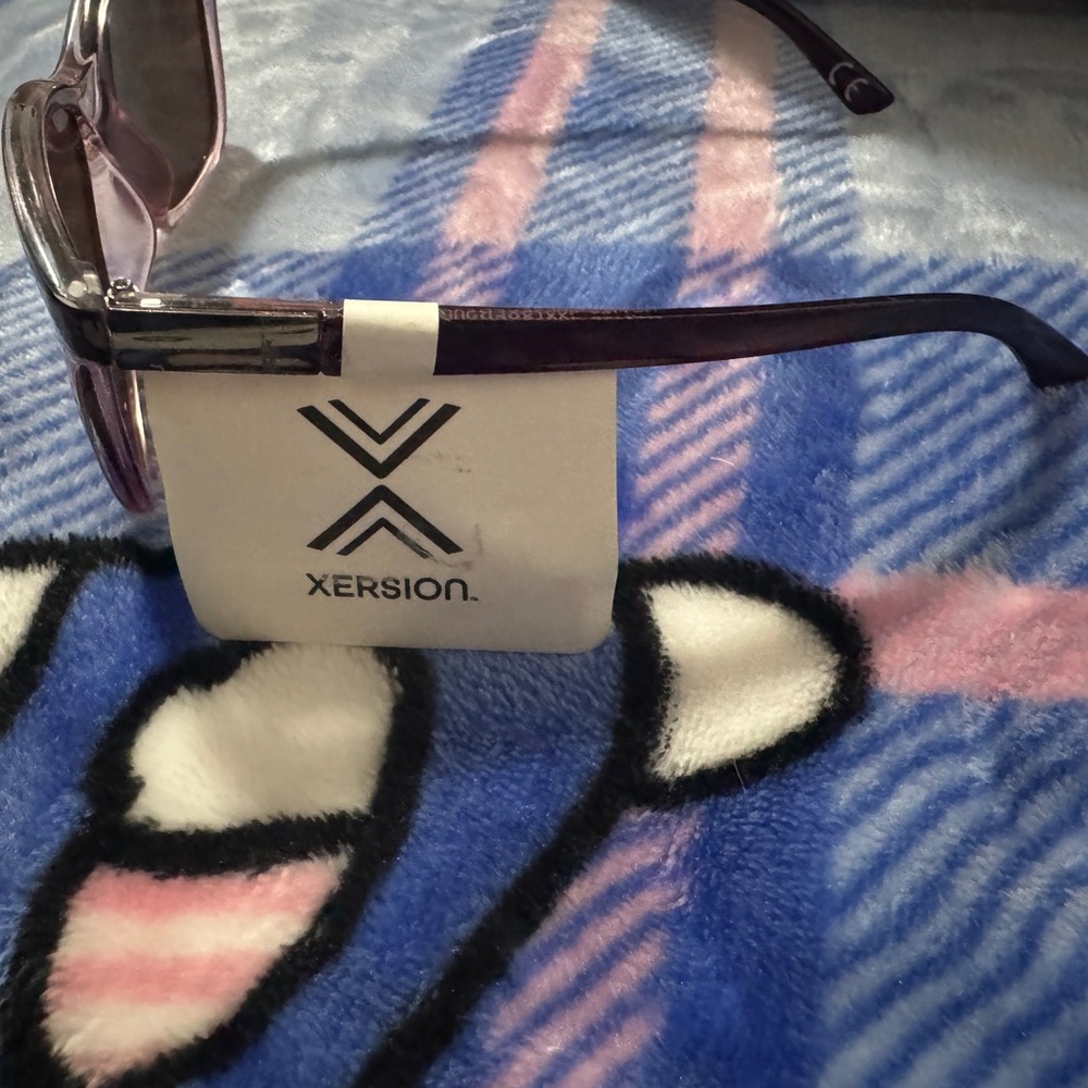 Xersion Purple Sunglasses - Picture 3 of 4